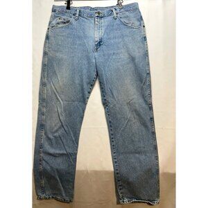Wrangler jeans mens 38 x 32 straight 96501SL light blue